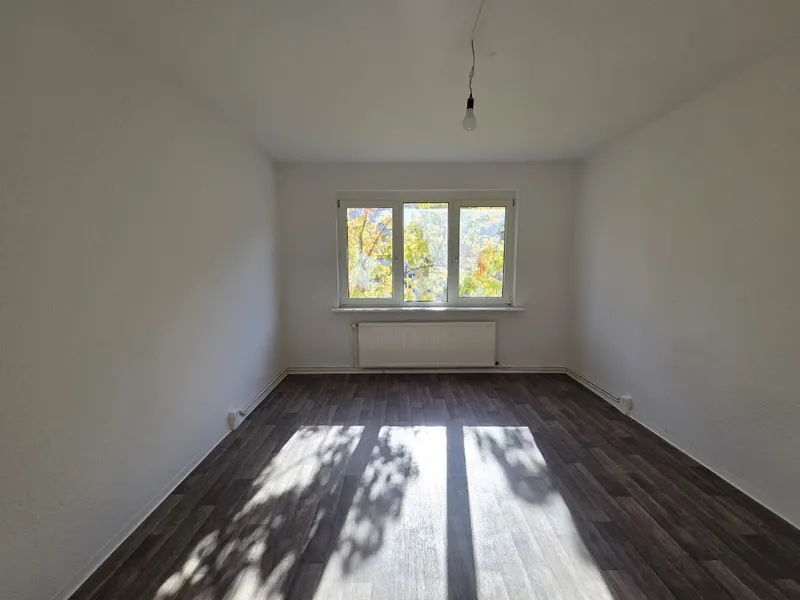 Attraktive 2-Zimmer-Wohnung in der Huttenstraße – heller Wohnkomfort für Singles und Paare — photo 1
